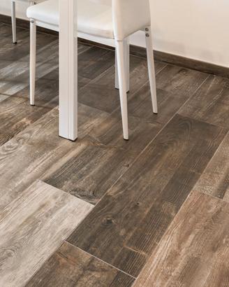 PIASTRELLE GRES PORCELLANATO EFFETTO LEGNO