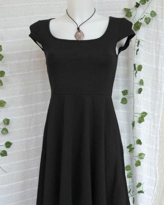 Vestitino size S + Collana in omaggio