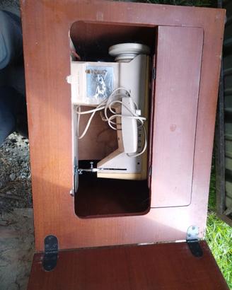 Macchina da cucire singer