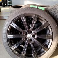 4 cerchi in lega cn gomme quasi nuove Jaguar epace