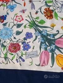 foulard vintage Gucci Flora 