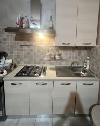 Cucina di 3 metri beige