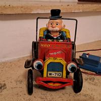 Willy the Walking Car" (Willy l'auto che cammina)