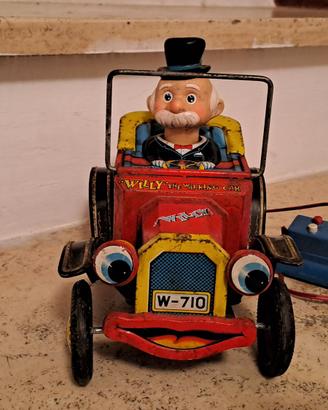 Willy the Walking Car" (Willy l'auto che cammina)