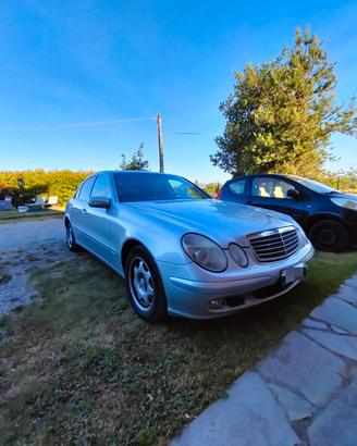 Mercedes E240 V6 W211 GPL – Tetto apribile