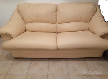 Divano letto in ecopelle 