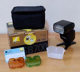 Flash Nikon SB-700
