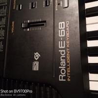 Tastiera musicale Roland E 68