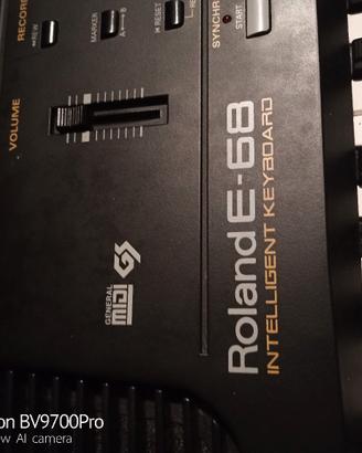 Tastiera musicale Roland E 68