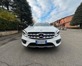 Mercedes GLA 4 MATIC 200 TD