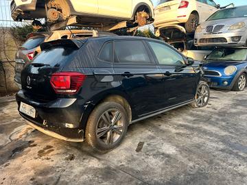 VOLKSWAGEN POLO 6 SERIE ANNO 2021