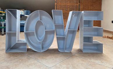Libreria metallo scritta LOVE