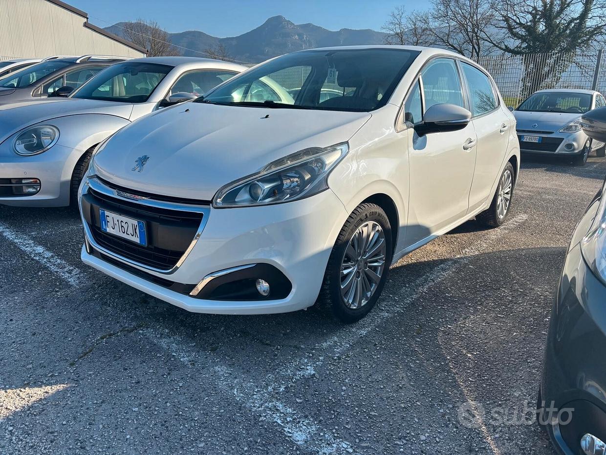 PEUGEOT 208 1° serie