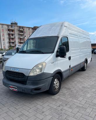 Iveco Daily 2.3 HPT PL-TA Furgone