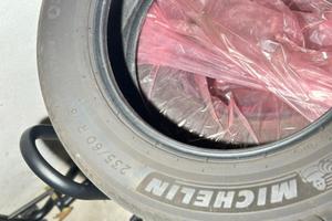 Gomme Michelin PRIMACY 4 235/60 r18 