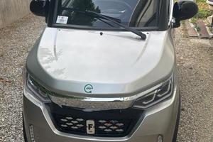 Minicar elettrica (utilizzo senza patente)