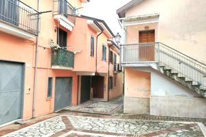 3 LOCALI A MANOCALZATI