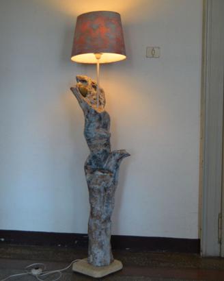 Lampada artistica a piantana