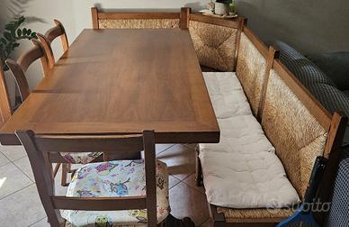 Tavolo + panca e 3 sedie in legno massiccio / noce