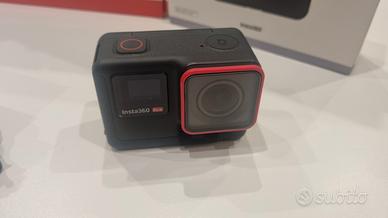 Insta  360 ACE + accessori 