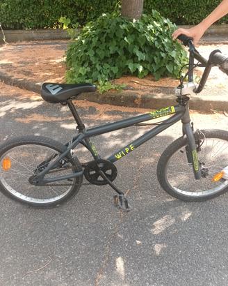 bicicletta bmx