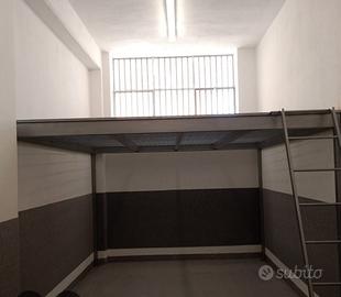 Largo box ideale x suv + area soppalco + finestra