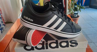 Scarpe Adidas vmodello V.space nuove