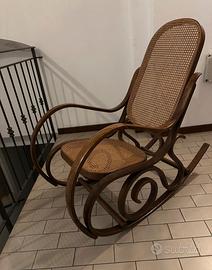 Sedia a dondolo in legno, thonet, paglia di vienna