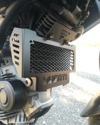 Copriradiatore hypermotard 796