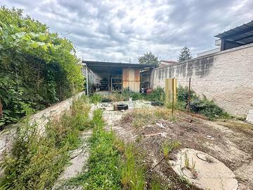 S2 Soluzioni da ristrutturare con giardino