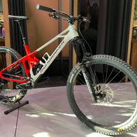 MONDRAKER FOXY CARBON R, modello 2025, taglia L