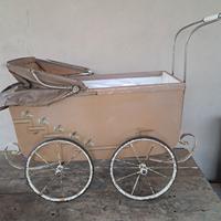 Antica Carrozzina Giocattolo 