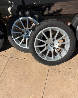 Cerchi  in lega 15’’ + gomme termiche Hankook