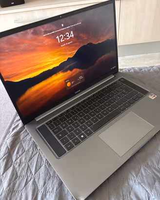 HONOR MagicBook 16 | Ryzen 5 5600H / 16GB