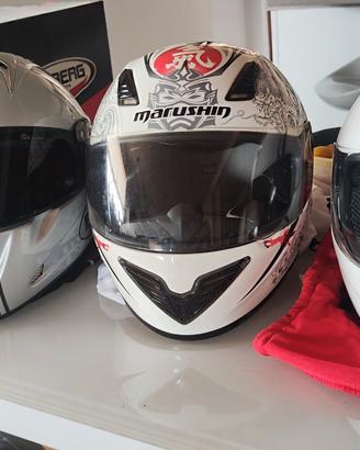 caschi moto varie marche e taglie