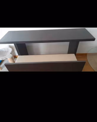 Tavolo a consolle nero
