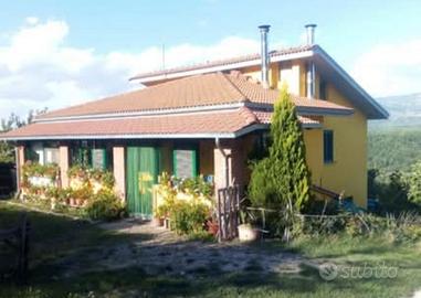 Casa indipendente a Brienza