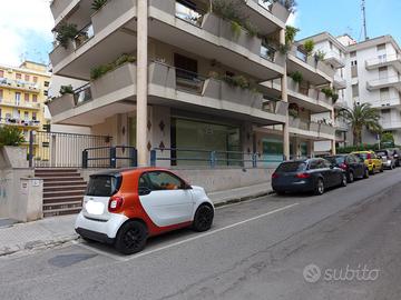 Negozio via P. di Piemonte 5/f