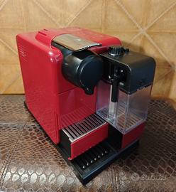 Macchina caffè NESPRESSO LATTISSIMA TOUCH EN550.R