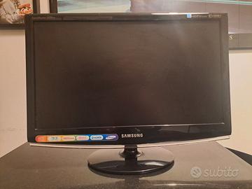 TV Samsung 22