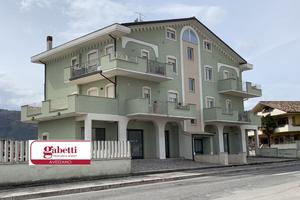 Negozio Avezzano [LAZ23027CACG]