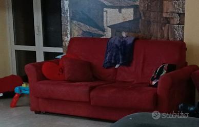 divano letto bordeaux.