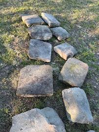 Basolati, pietre antiche di varie dimensioni PT