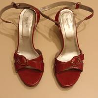 Nero Giardini sandali in pelle vernice rossa