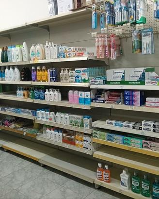 Scaffali usati per supermercato