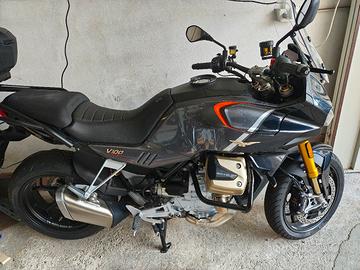 moto Guzzi praticamente nuova 