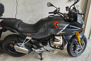 moto Guzzi praticamente nuova 
