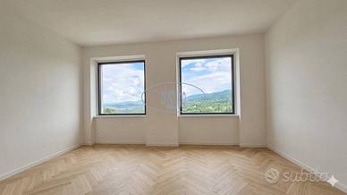 Appartamento di 100 m² con 4 locali a Figline e In