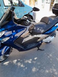 Scooter Kymco Xciting 250 - 2006 permuto con px