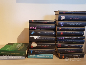 Laurell K. Hamilton - Saga Anita Blake COME NUOVI